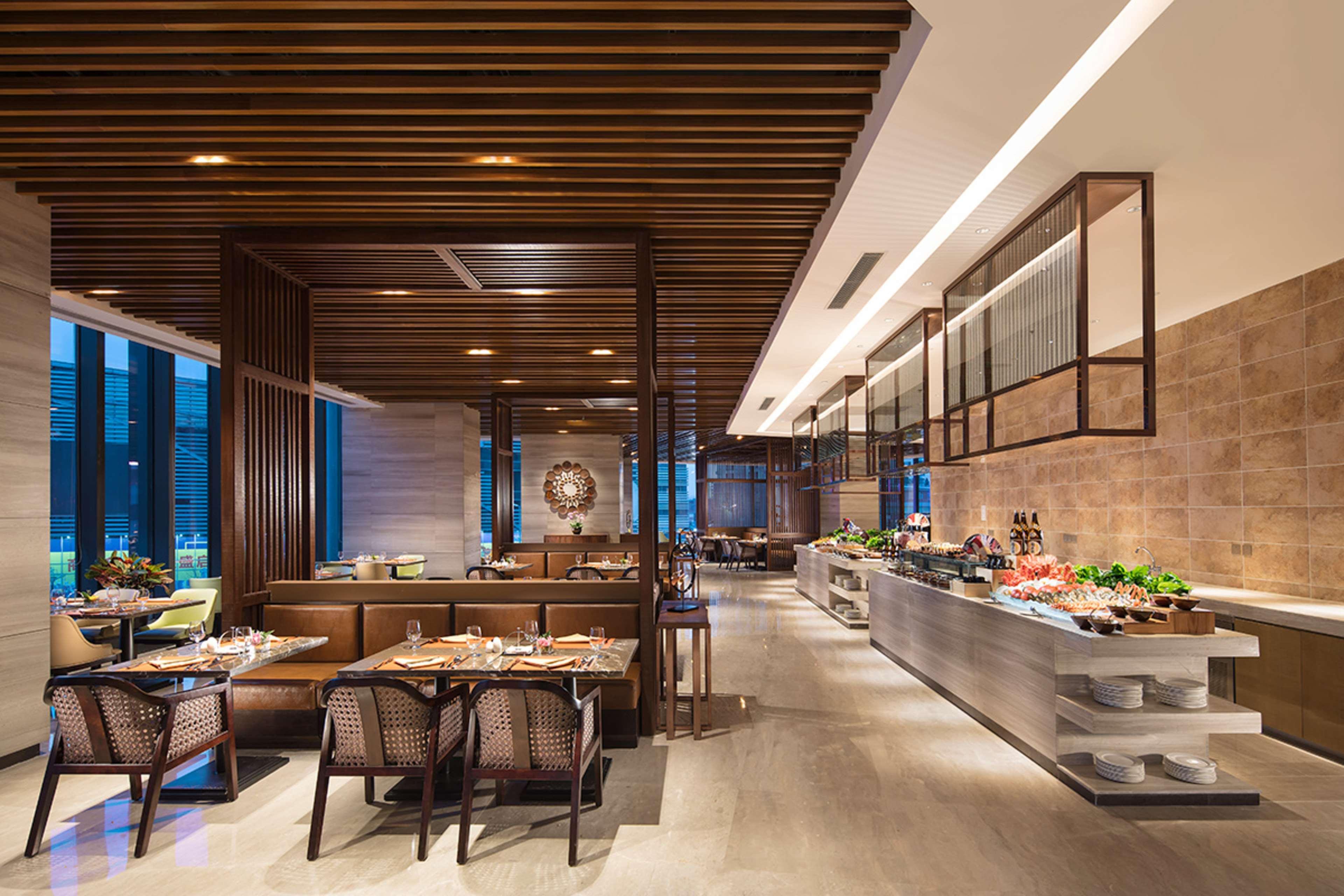Hilton Shenyang Hotell Exteriör bild