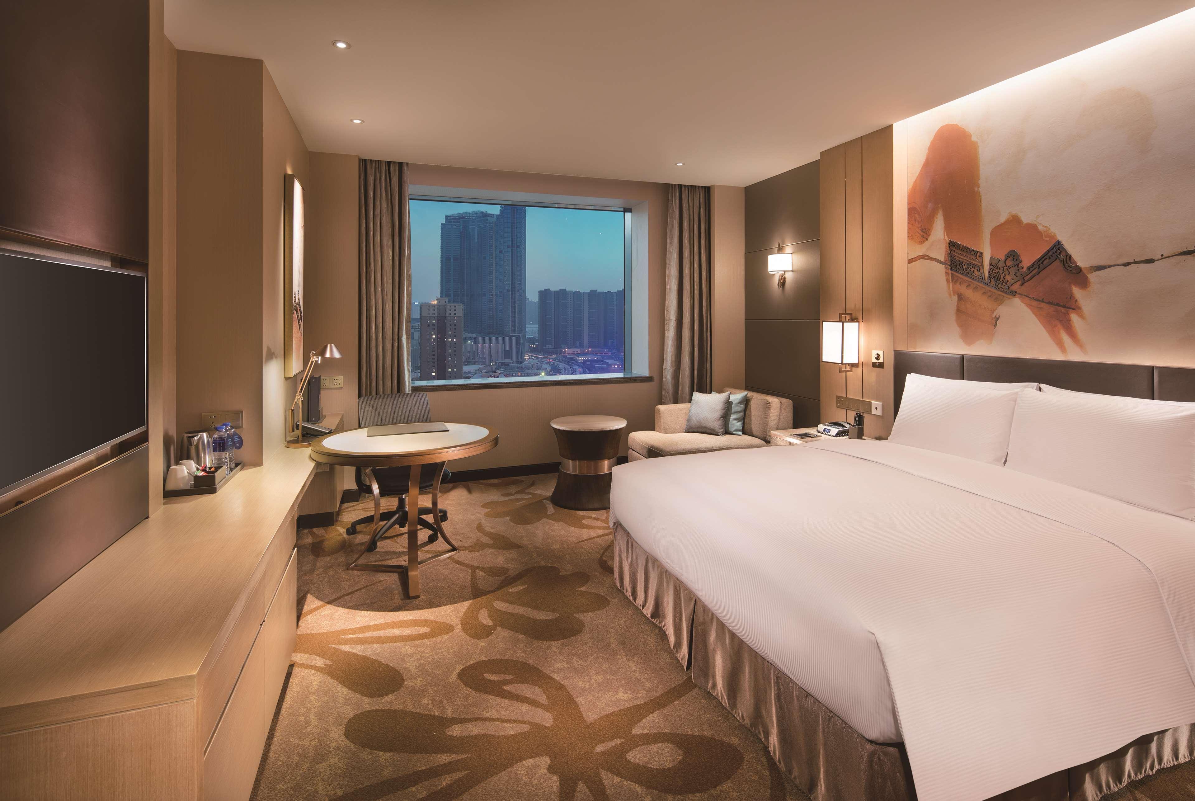 Hilton Shenyang Hotell Exteriör bild