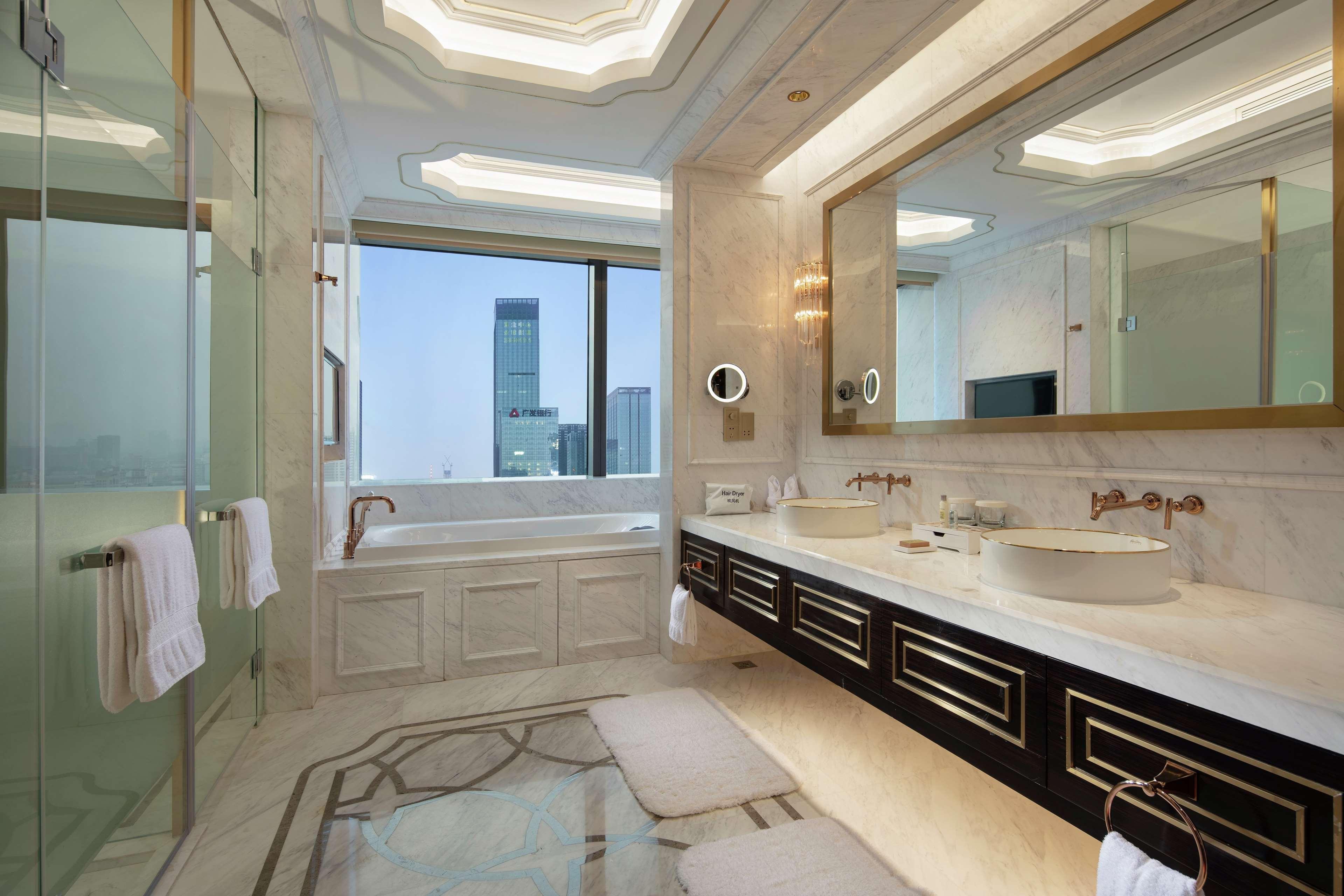 Hilton Shenyang Hotell Exteriör bild